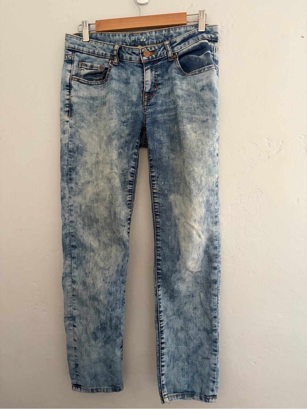 Apt. 9 Women's Straigh Jeans - Light Blue Acid Wash